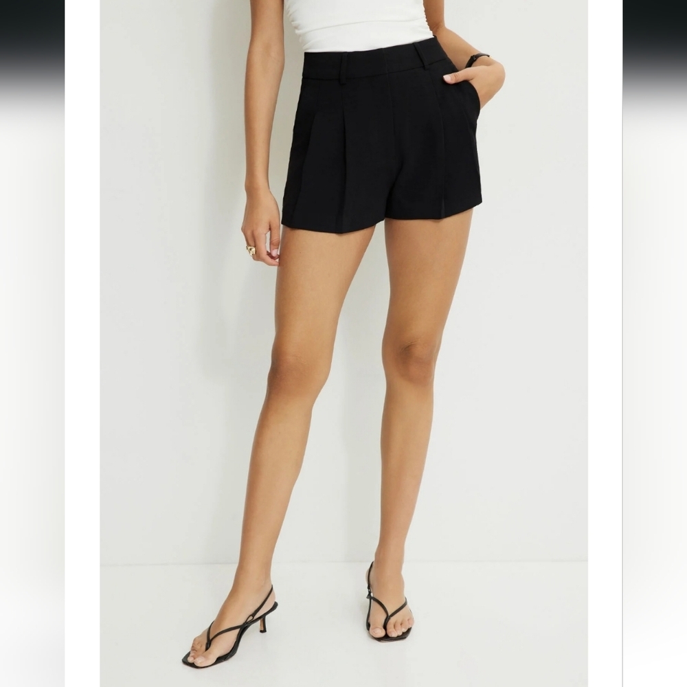 BNWT Black Pleated Shorts